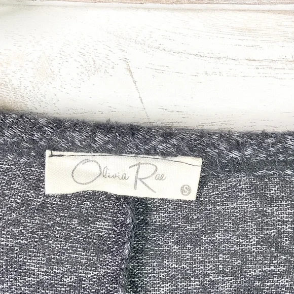 OLIVIA RAE | Lightweight Peplum Soft Sweater Small - Picture 7 of 9